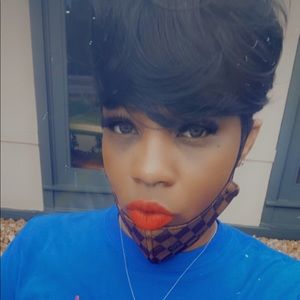 Meet your Posher, Kyraneka